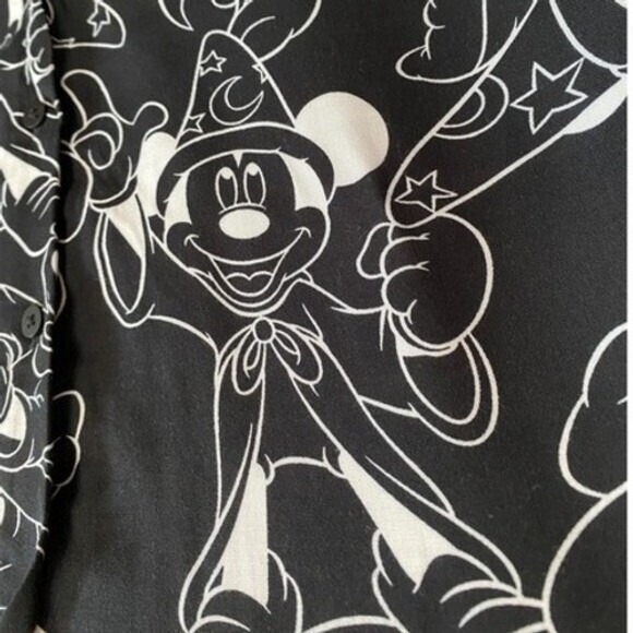 Disney Men's Mickey Casual Button Down Shirt RARE Sorcerer Divided M - EUC - Picture 11 of 14